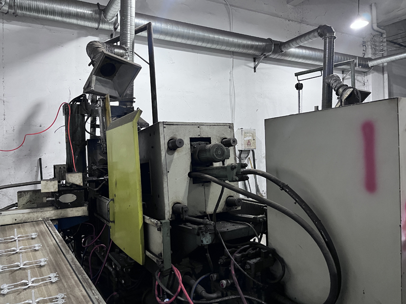 Цзиньхуа Ханьцзияның шеберханаларында неге шамдар үнемі жанып тұрады?